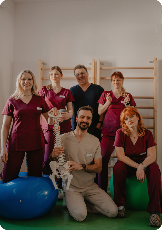 physiotherapist group standing with skeleton
